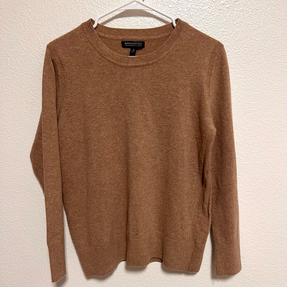 Banana Republic Sweaters - Banana Republic merino wool sweater